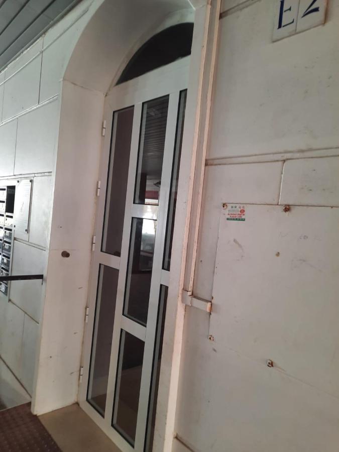 Студия На Белоснежном Пляже Los Locos Torrevieja Exterior foto